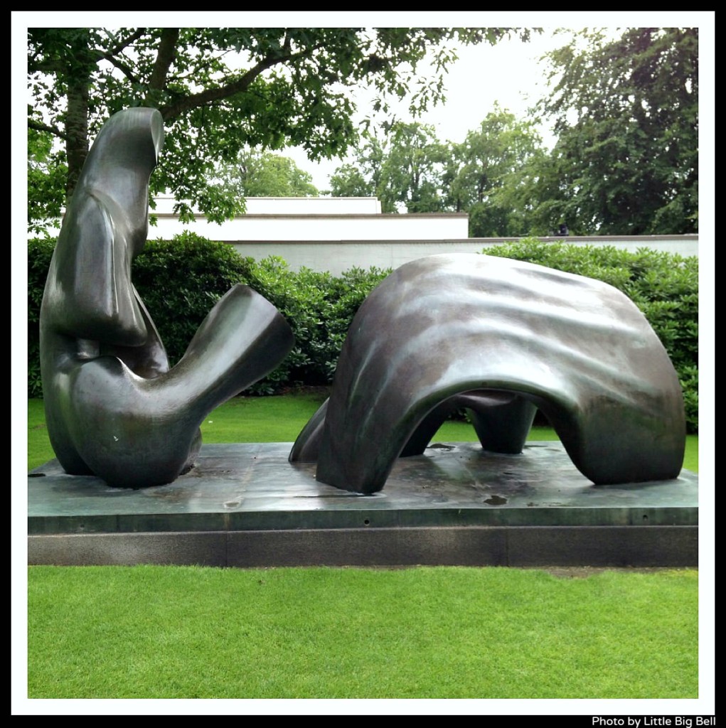 Henry-Moore-sculpture-gardens-of-Louisiana-museum-of-modern-art-Copenhagen-photo-by-Geraldine-Little-Big-Bell-blog
