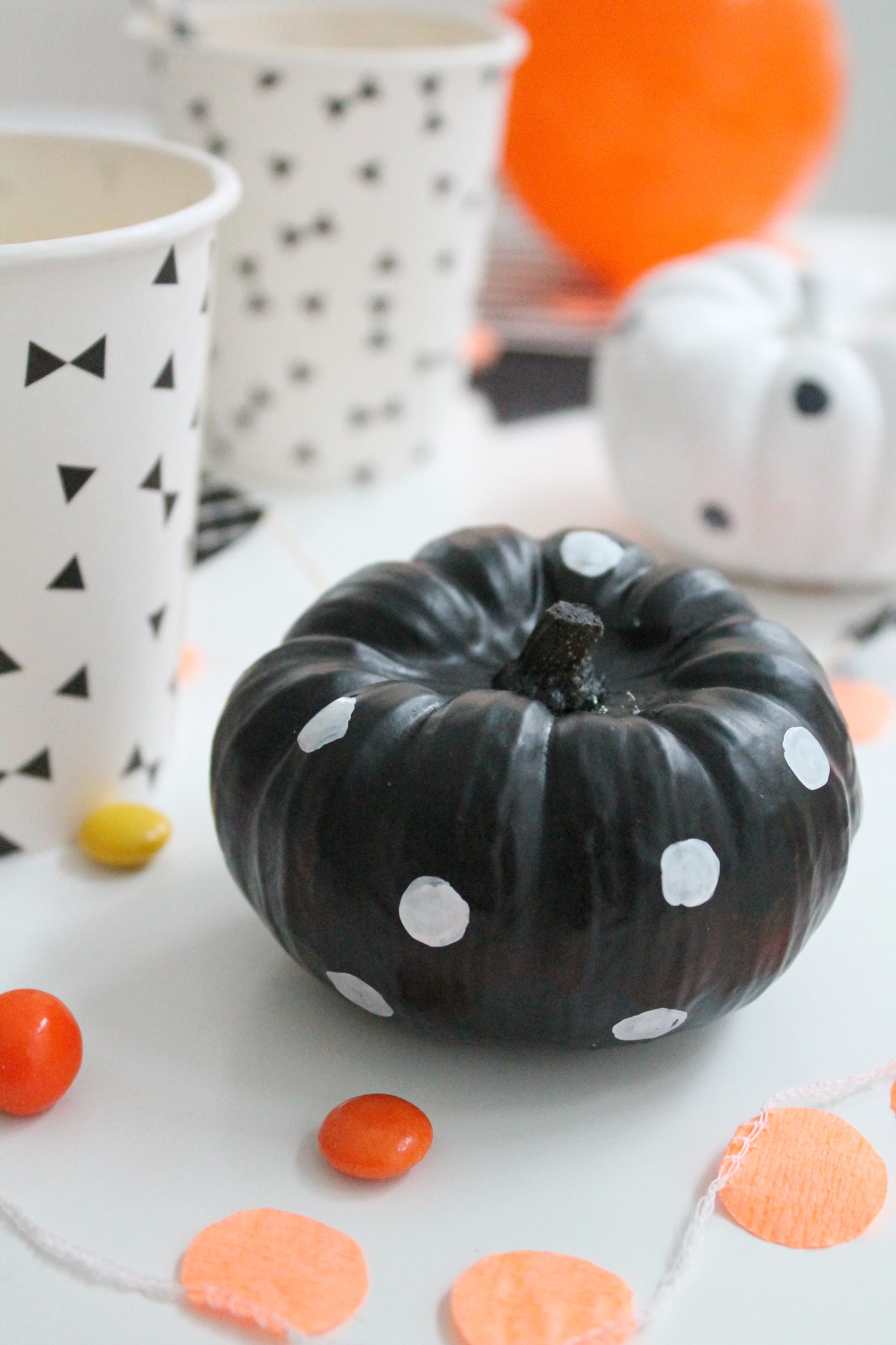 Halloween_table_styling_and_DIY_and_photo_by_Geraldine_Tan_Little_Big_Bell