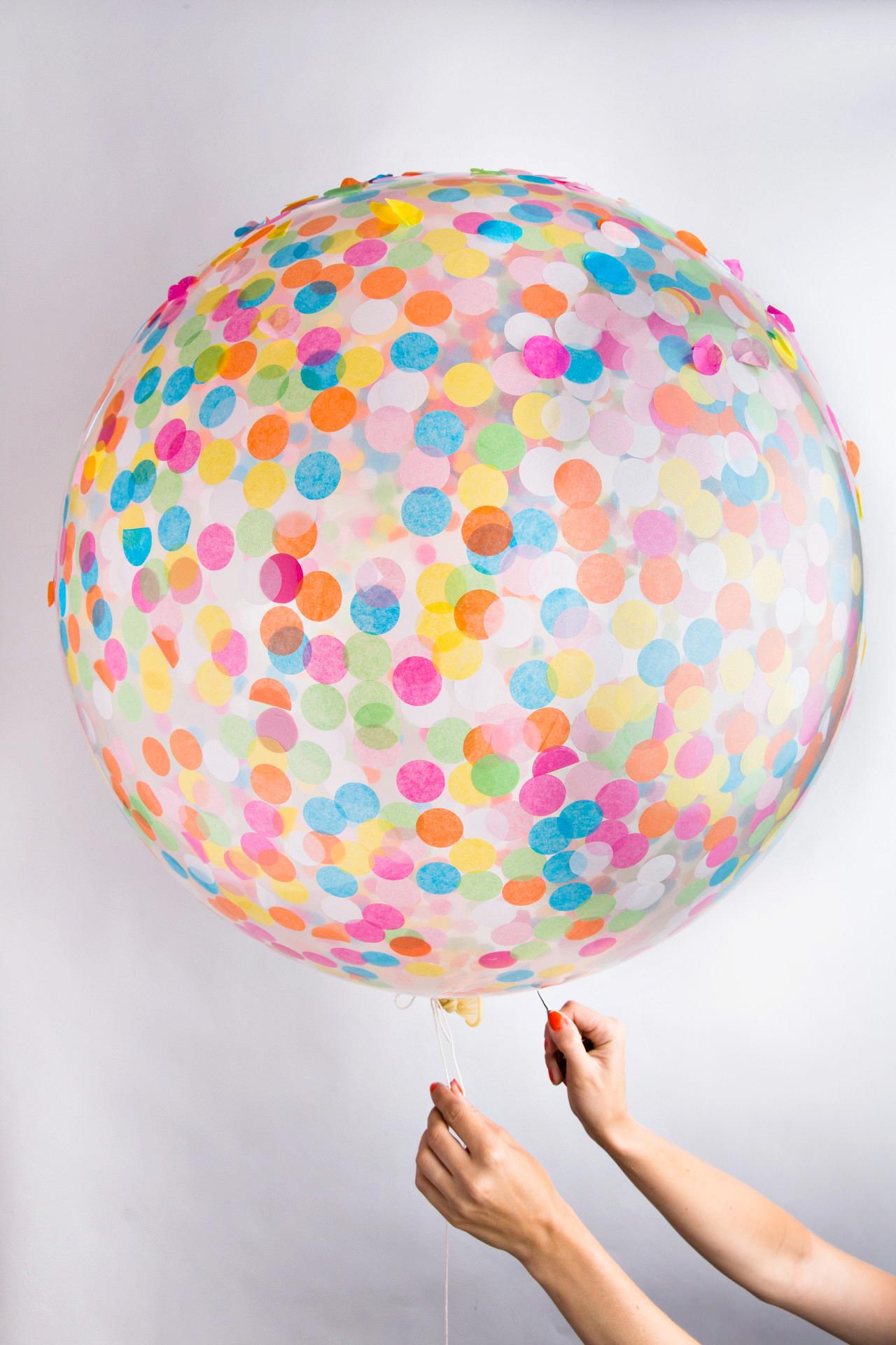 confetti-balloon-from-knot-and-bow-featured-on-Little-Big-Bell