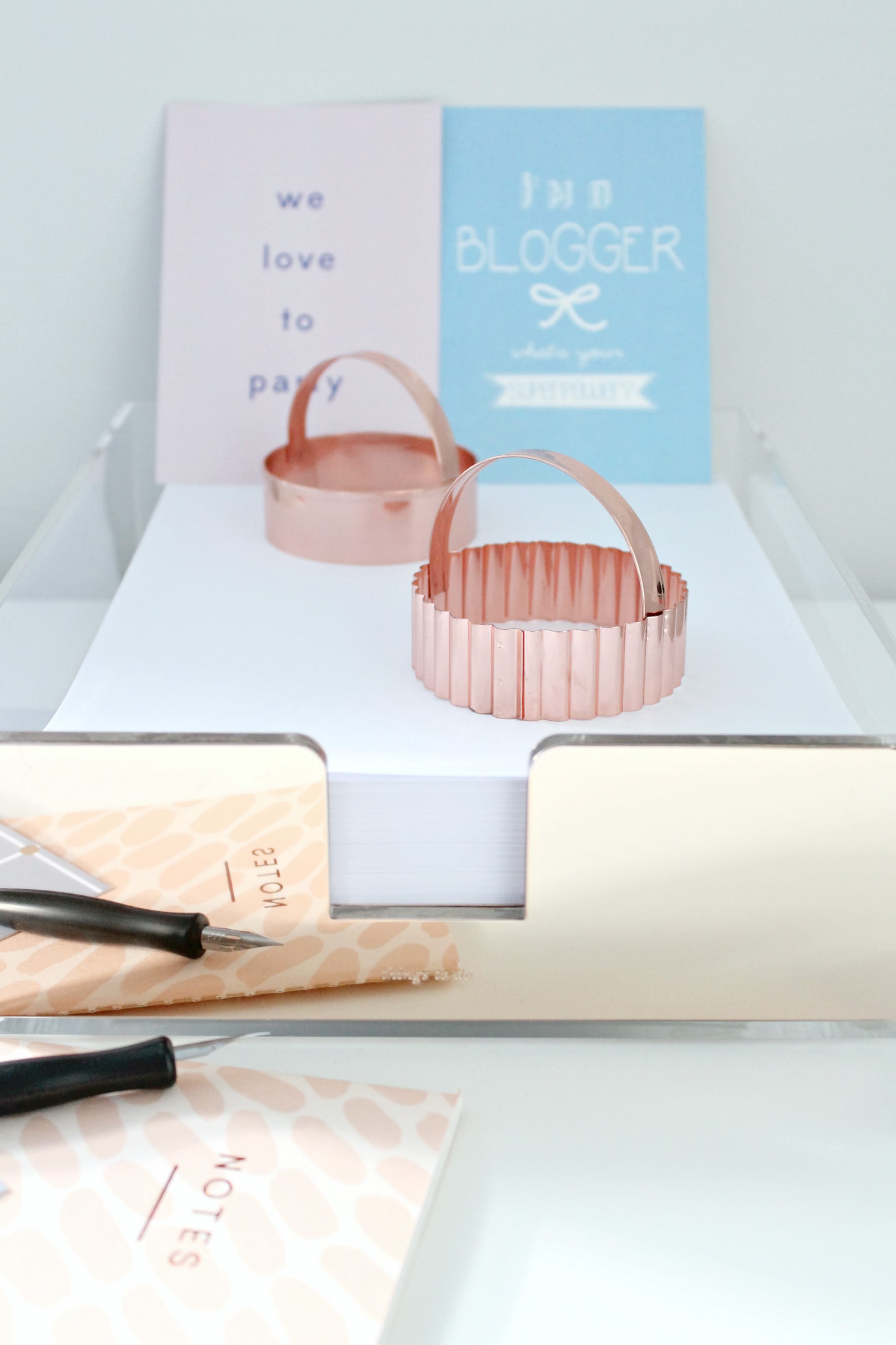 Kate-Spade-paper-tray-photo-and-styling-by-Geraldine-Tan-Little-Big-Bell