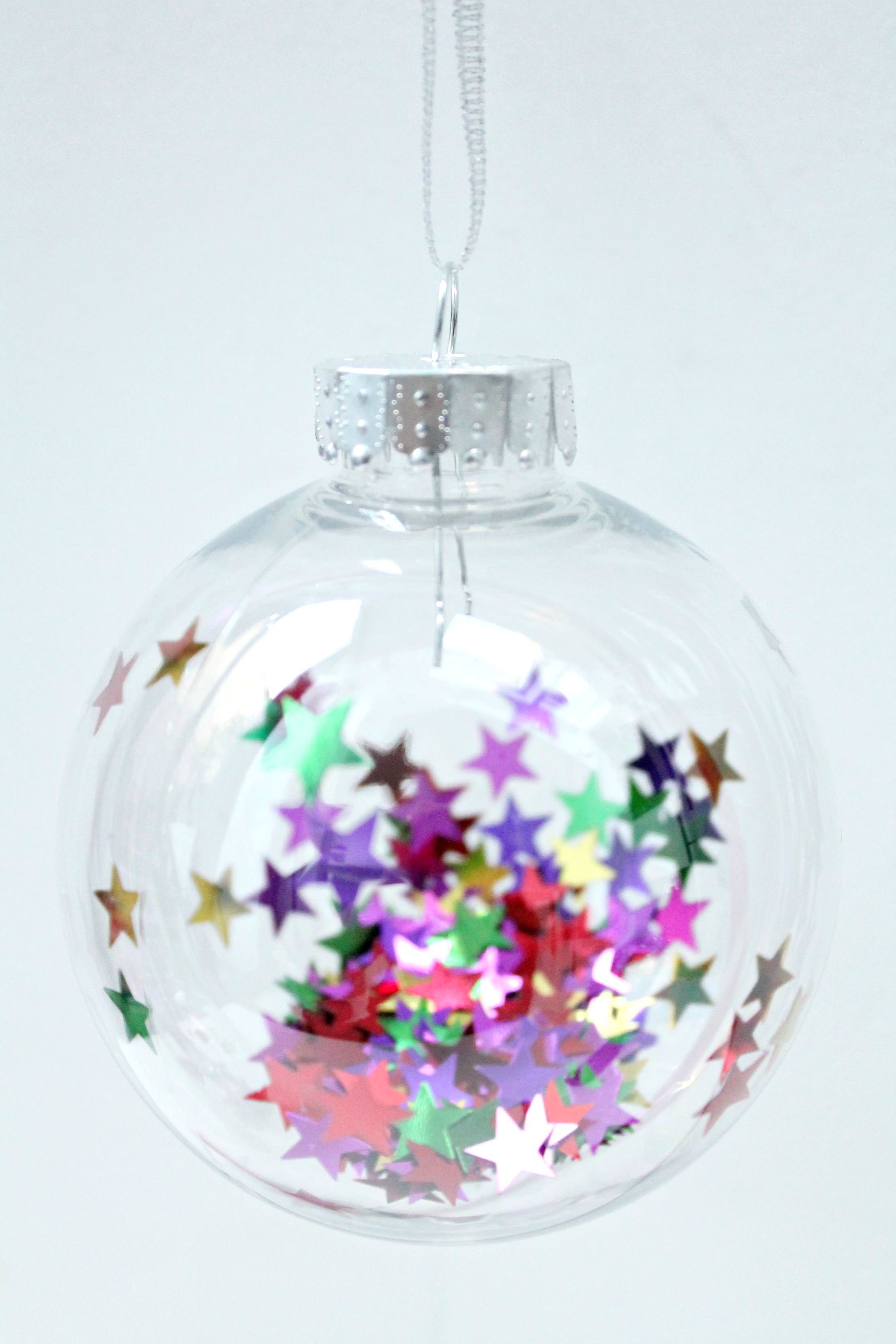 Christmas-bauble-2-DIY-by-Geraldine-Tan-of-Little-Big-Bell-blog