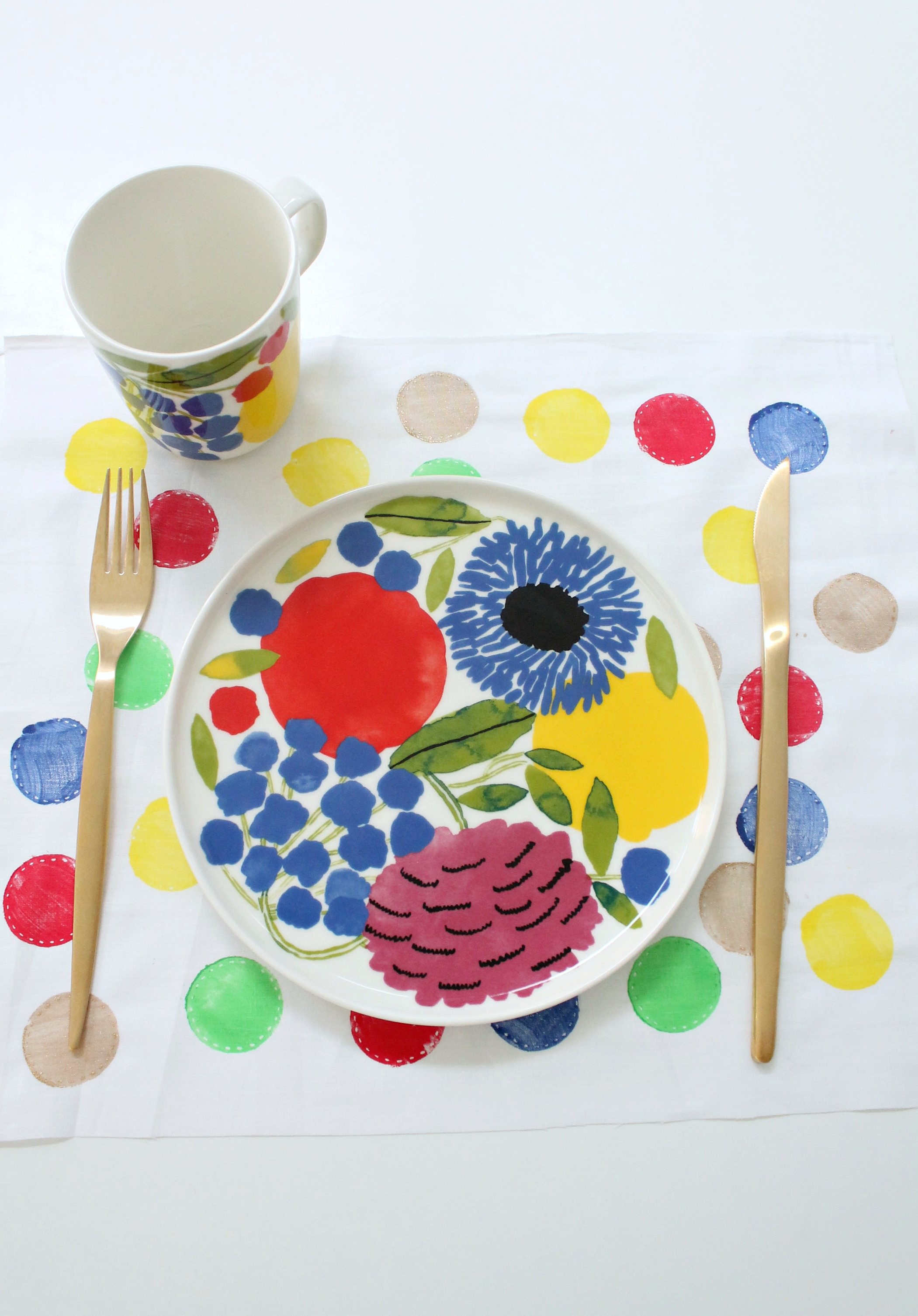 Fabric-paint-placemat-Little-Big-Bell