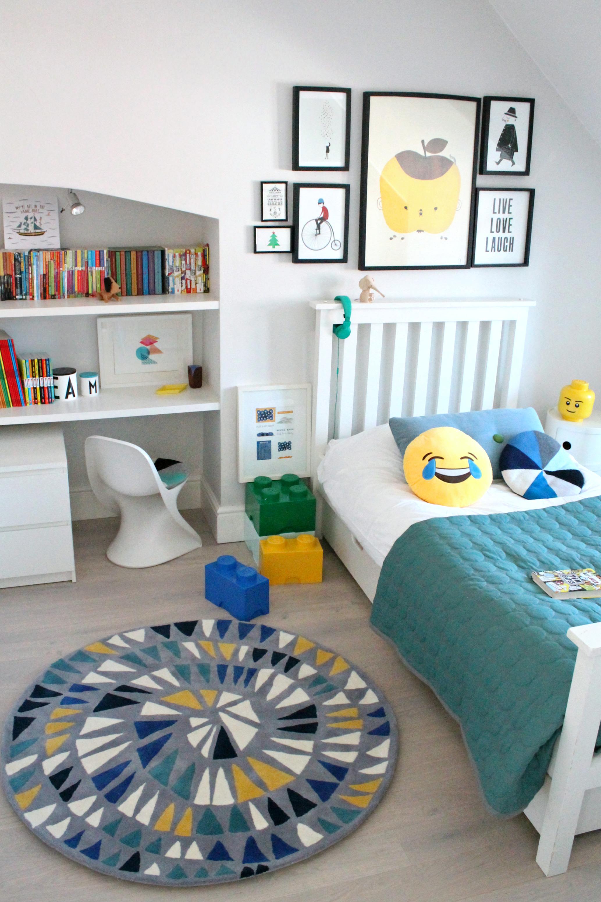 Happy-bedroom-for-kids-photo-by-Little-Big-Bell