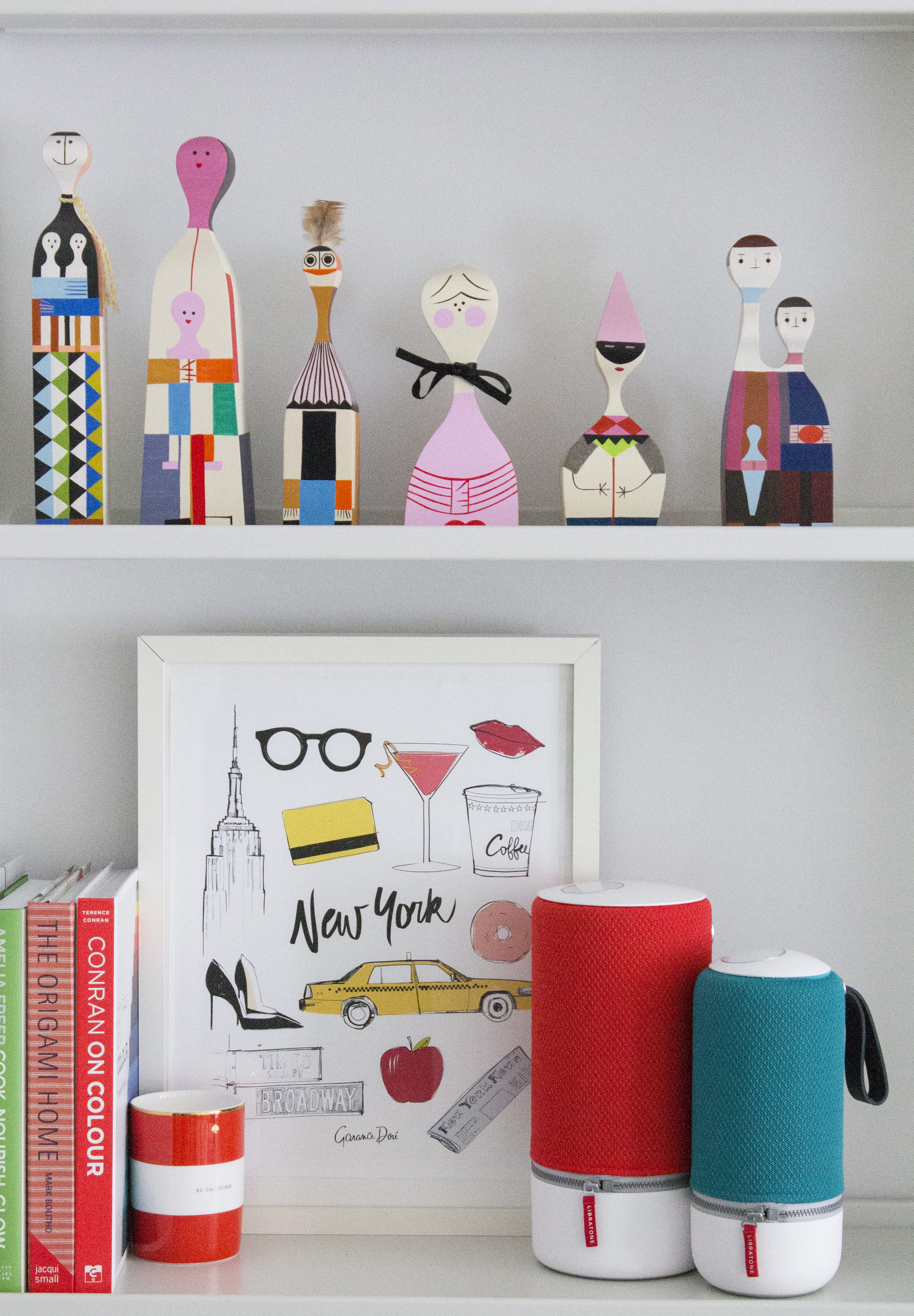 Libratone-on-the-shelf-photo-by-Little-Big-Bell