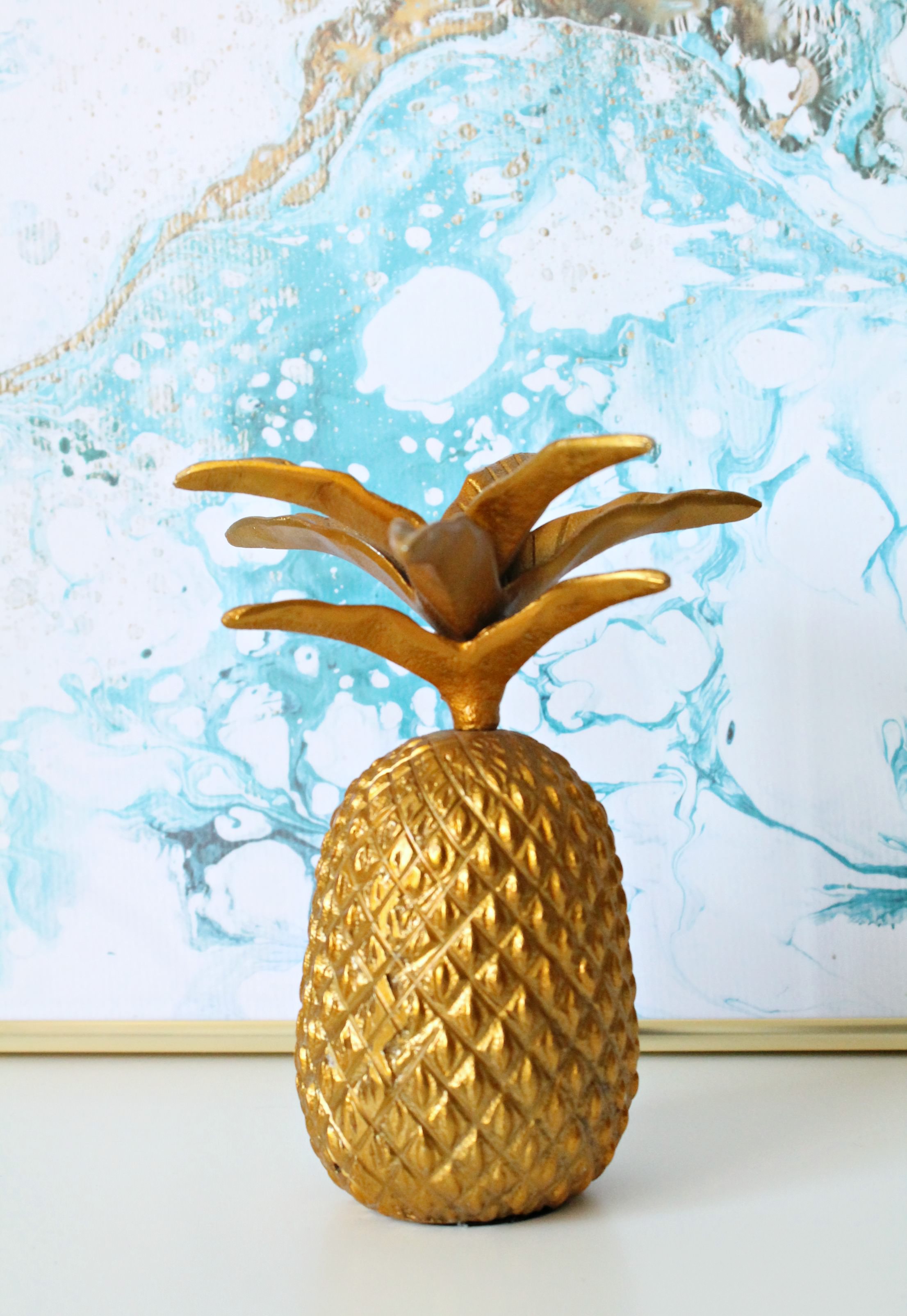 Gold-pineapple-decor-photo-by-Geraldine-Tan-Littlebigbell.com