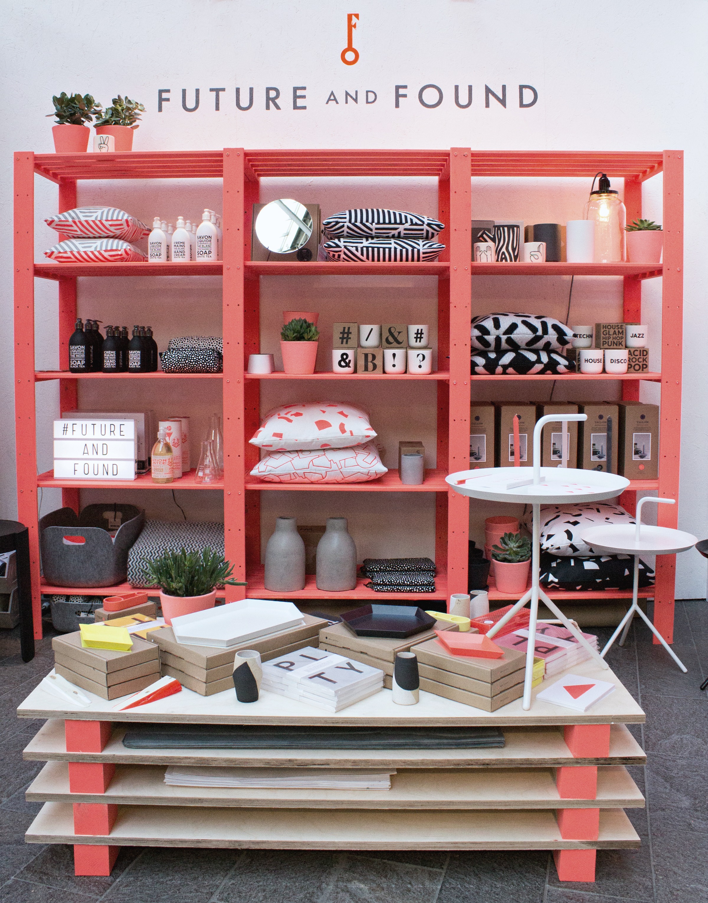 future-and-found-at-designjunction-little-big-bell
