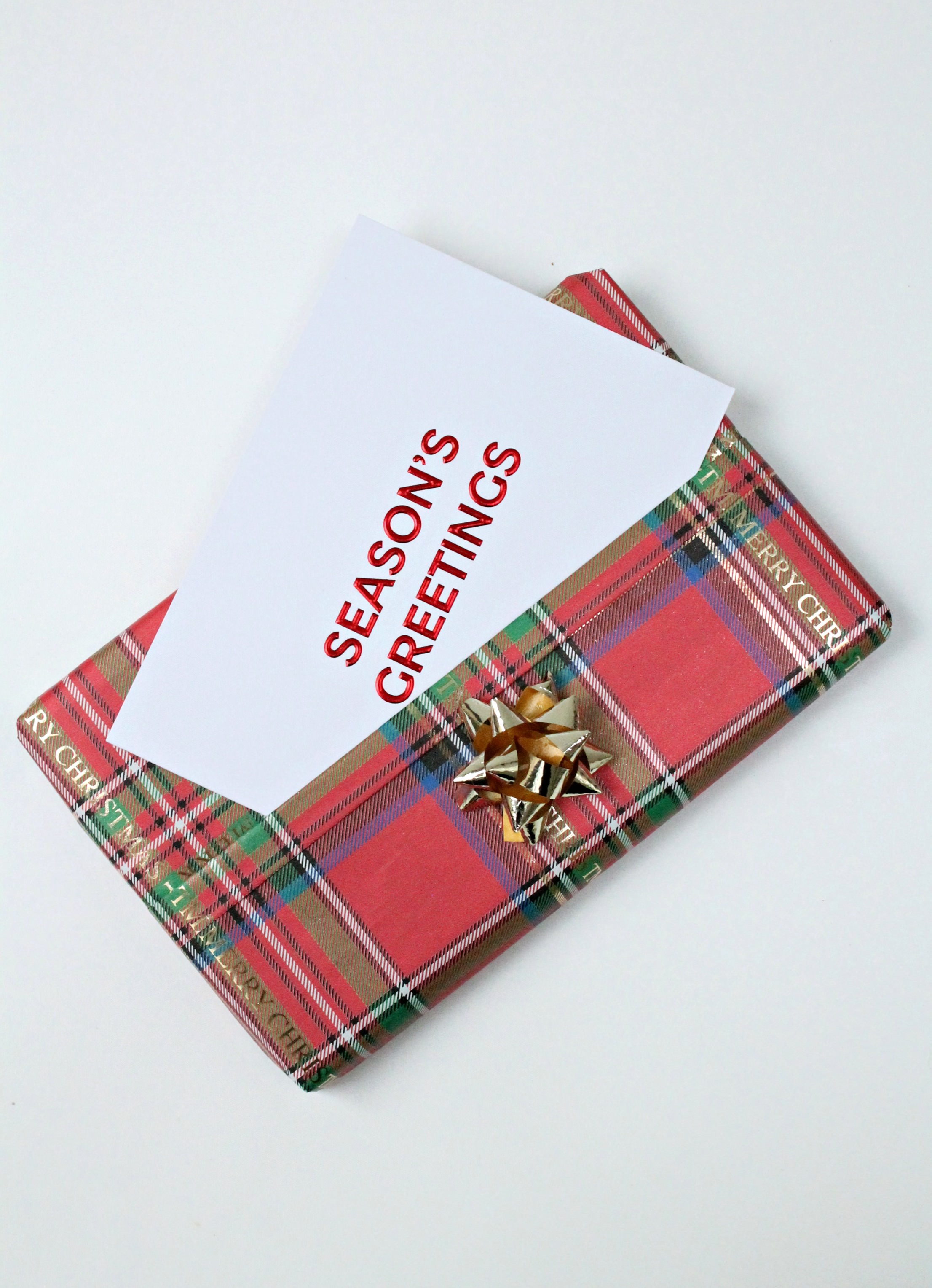 christmas-gift-wrapping-ideas-pocket-for-card-photo-by-little-big-bell