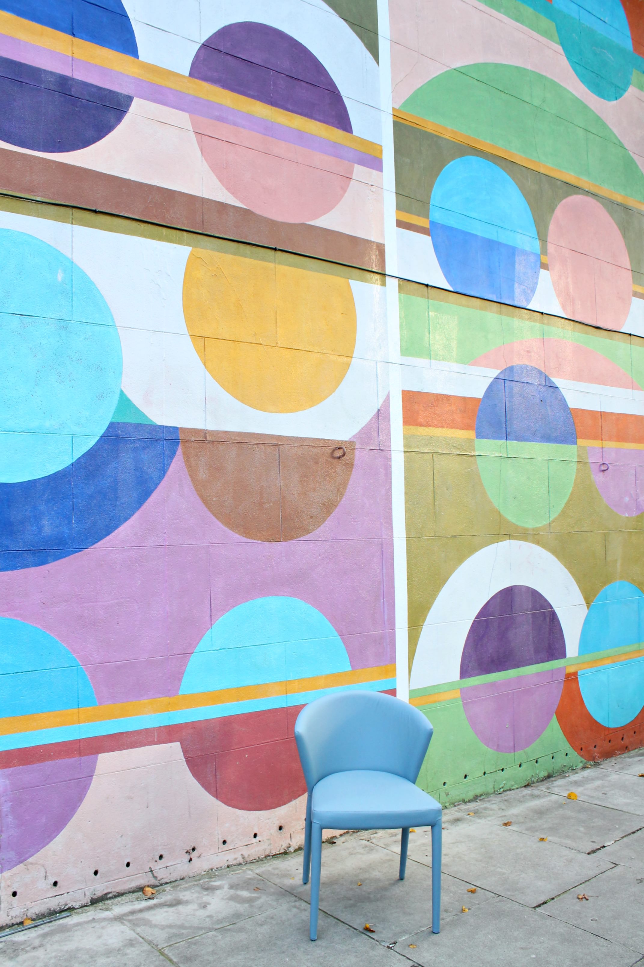 colourful-walls-london-little-big-bell