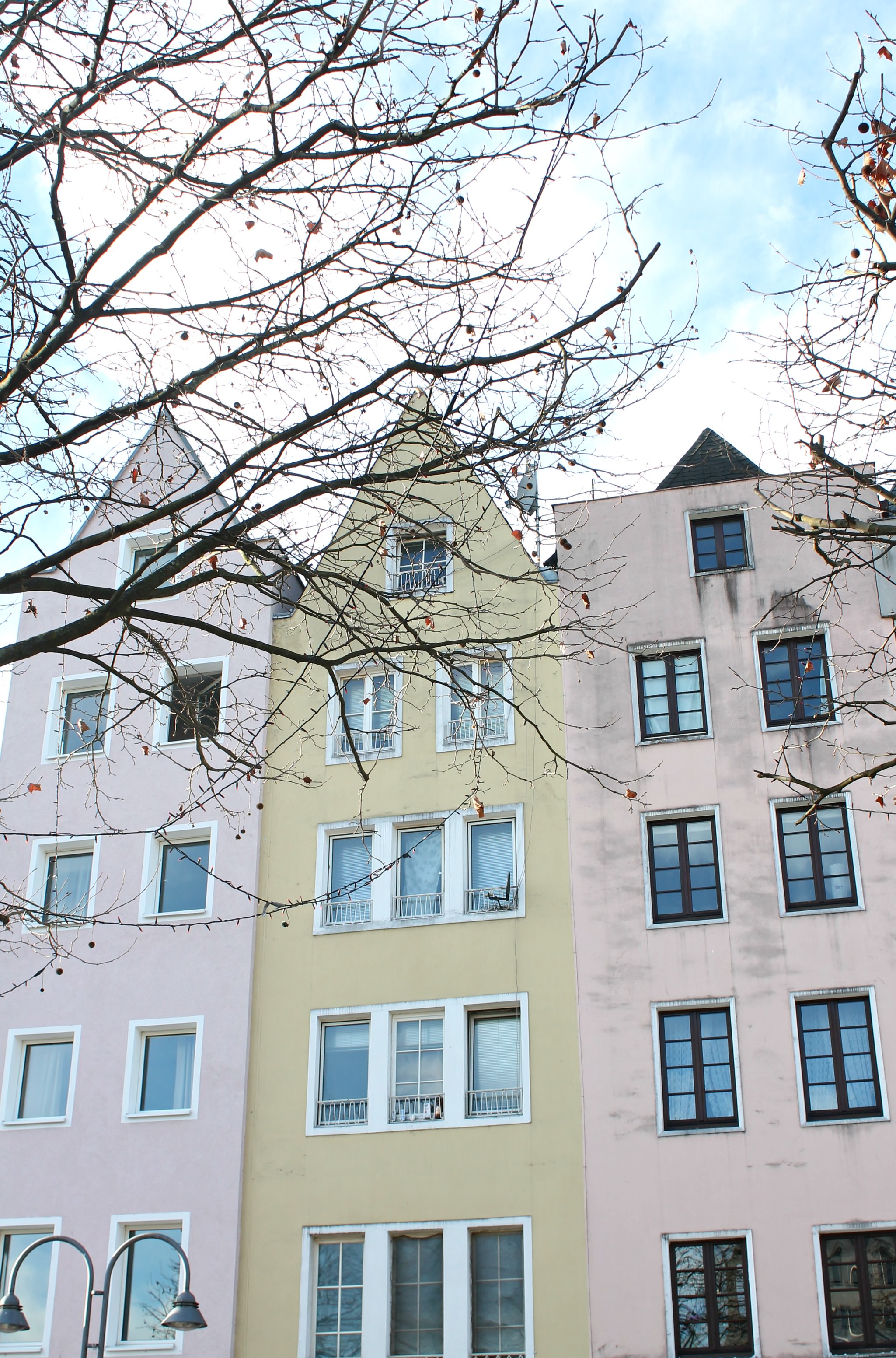 Pastel-buildings-Cologne-Little-Big-Bell