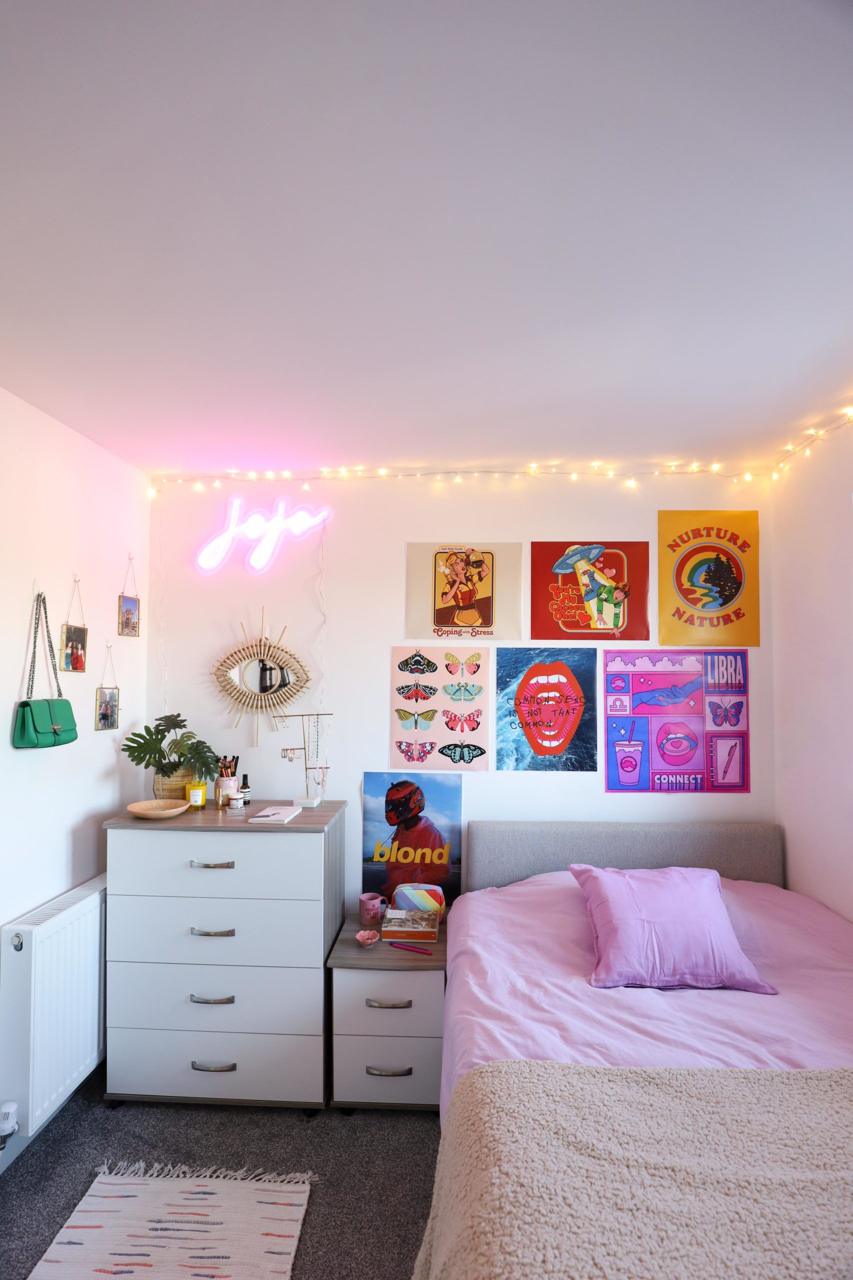 Get inspired by these uni room decoration ideas for your college dorm