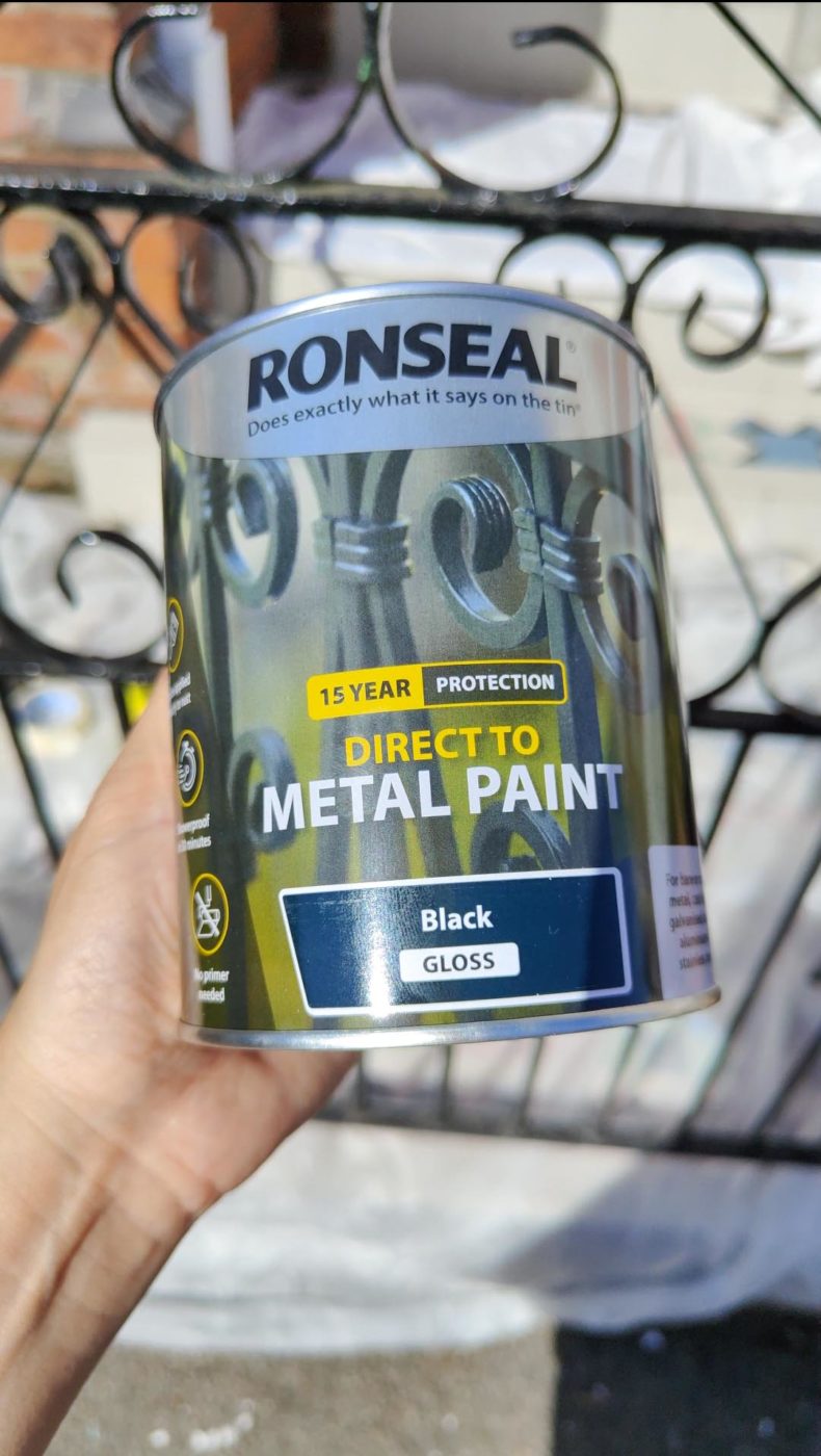 Direct to Metal paint by Ronseal